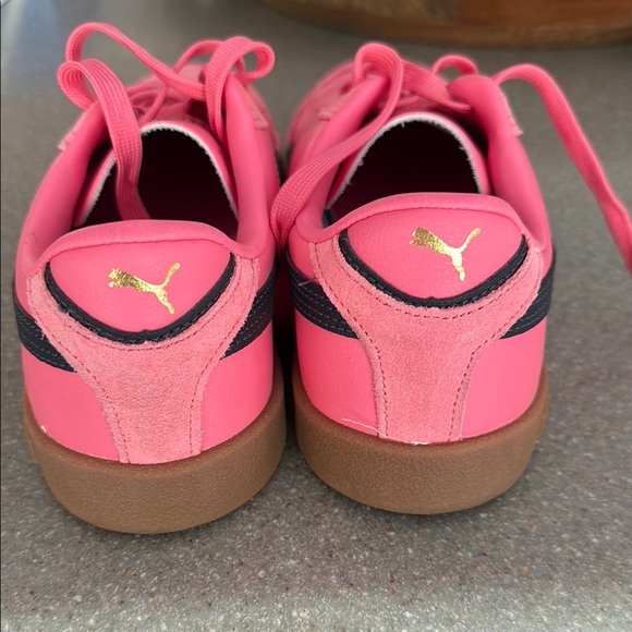 Puma Pink and Brown Sneakers Suede Upper Gum Soles - Picture 3 of 5